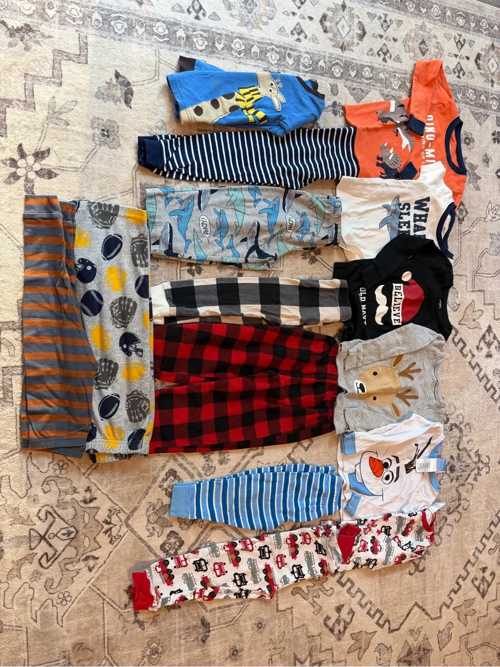 Boys 2T pajama bundle